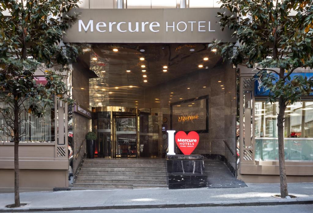 تور استانبول هتل مرکور بومونتی *5