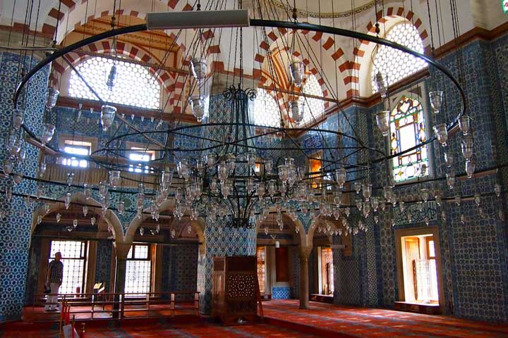 مسجد-رستم-پاشا-سفرزون